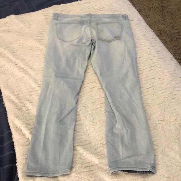 NWOT—Express skinny cropped jeans - Picture 4 of 6